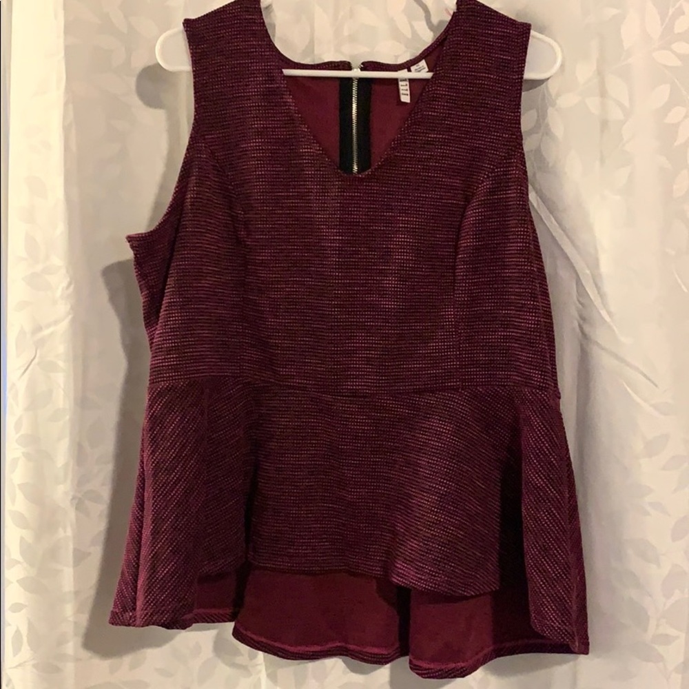 Elle- sleeveless blouse